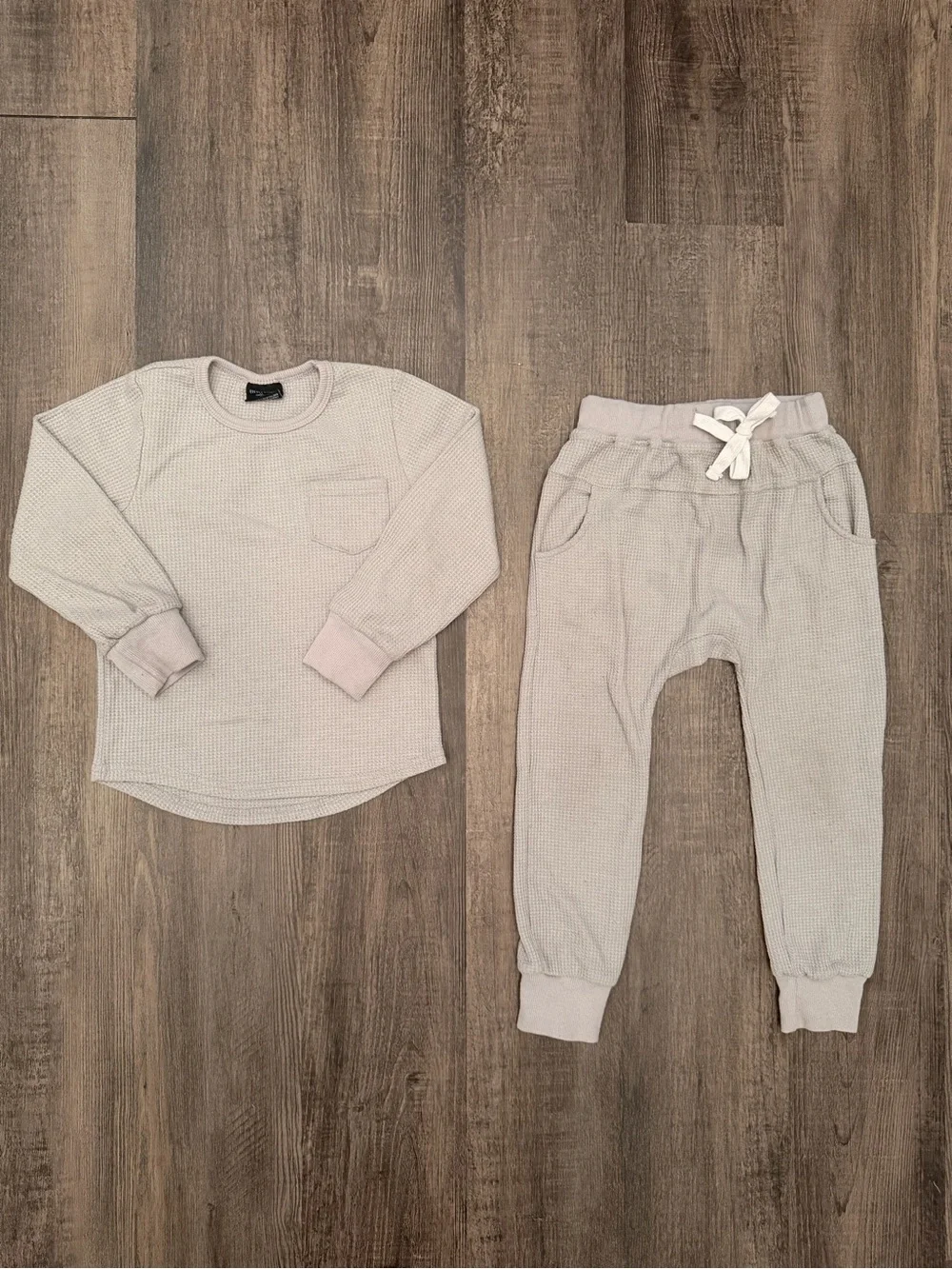 Little Bipsy Neutral Waffle Knit Jogger Set - Light Gray